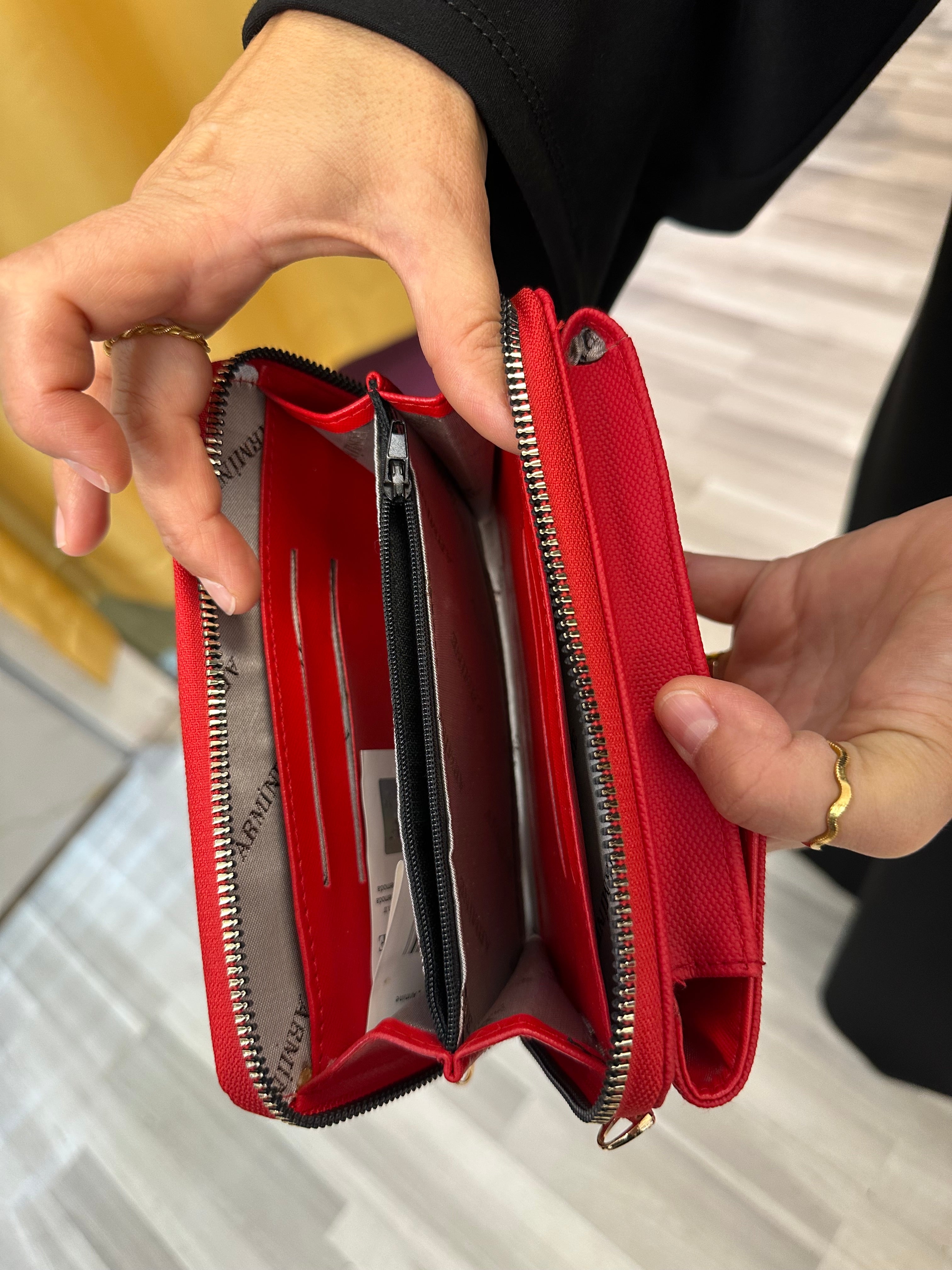 Armine Phone Bag