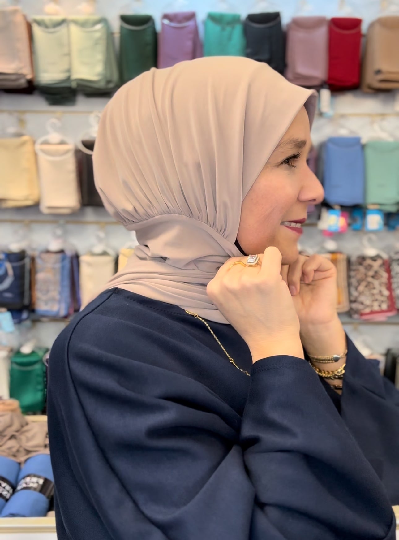 Emina fertig Hijab