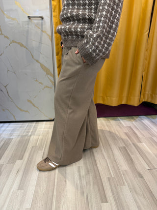 Wide Leg Hose