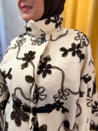 Gestricktes Poncho