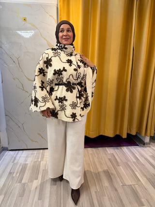Gestricktes Poncho
