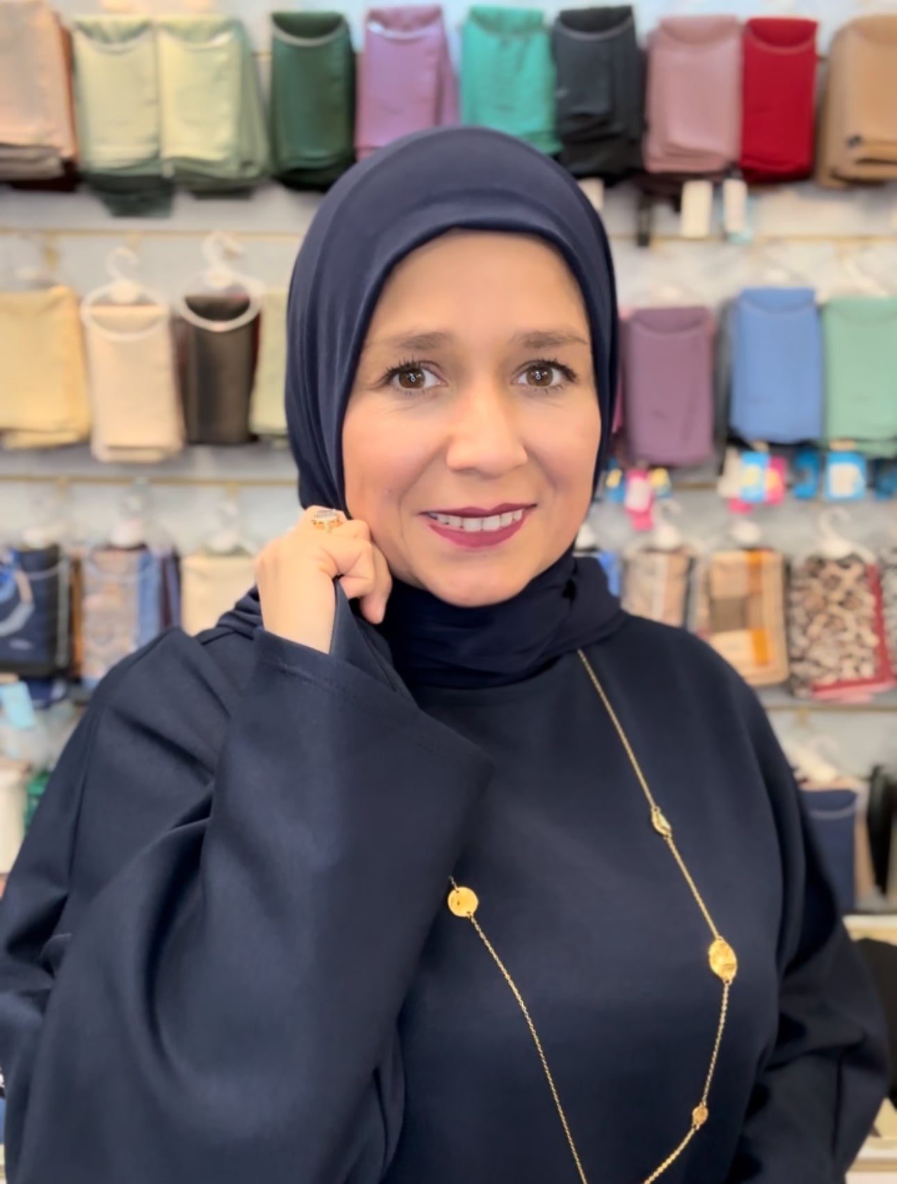 Emina fertig Hijab