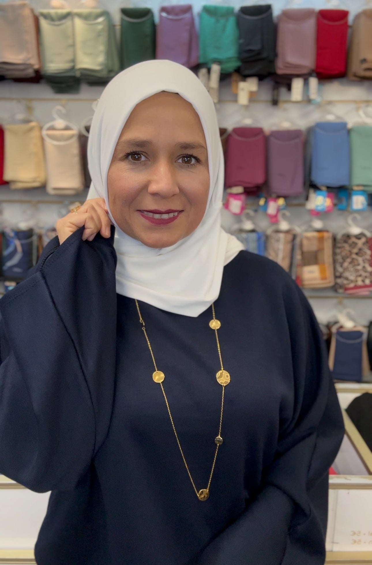 Emina fertig Hijab