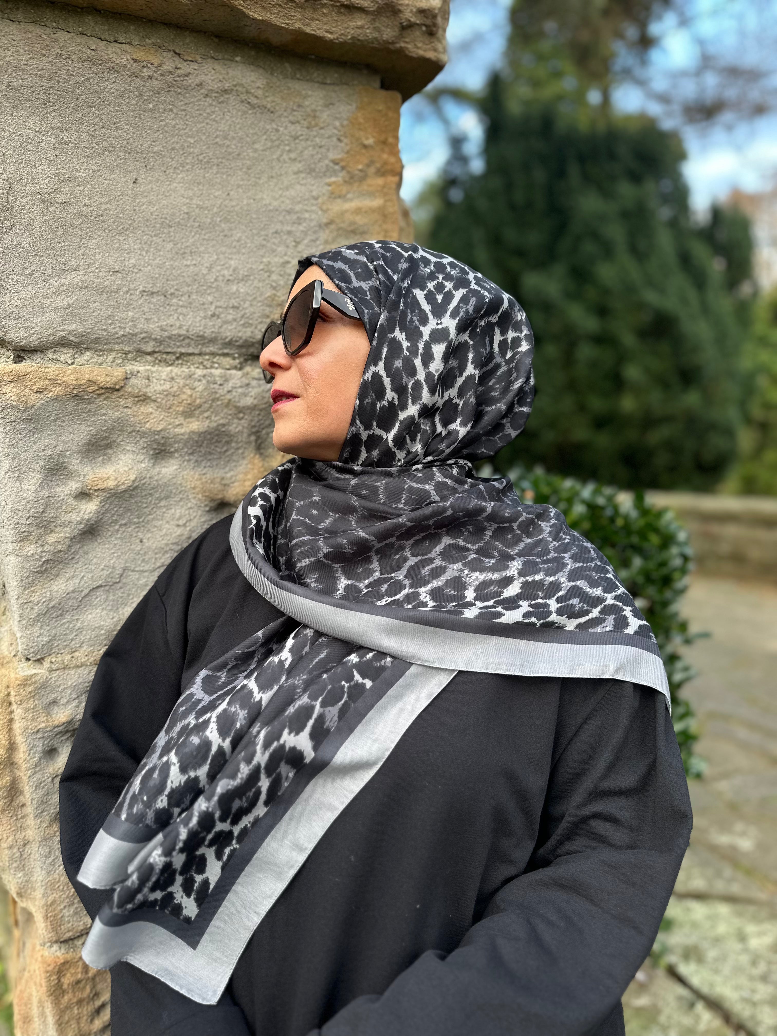 Nahara - Leopard Hijab