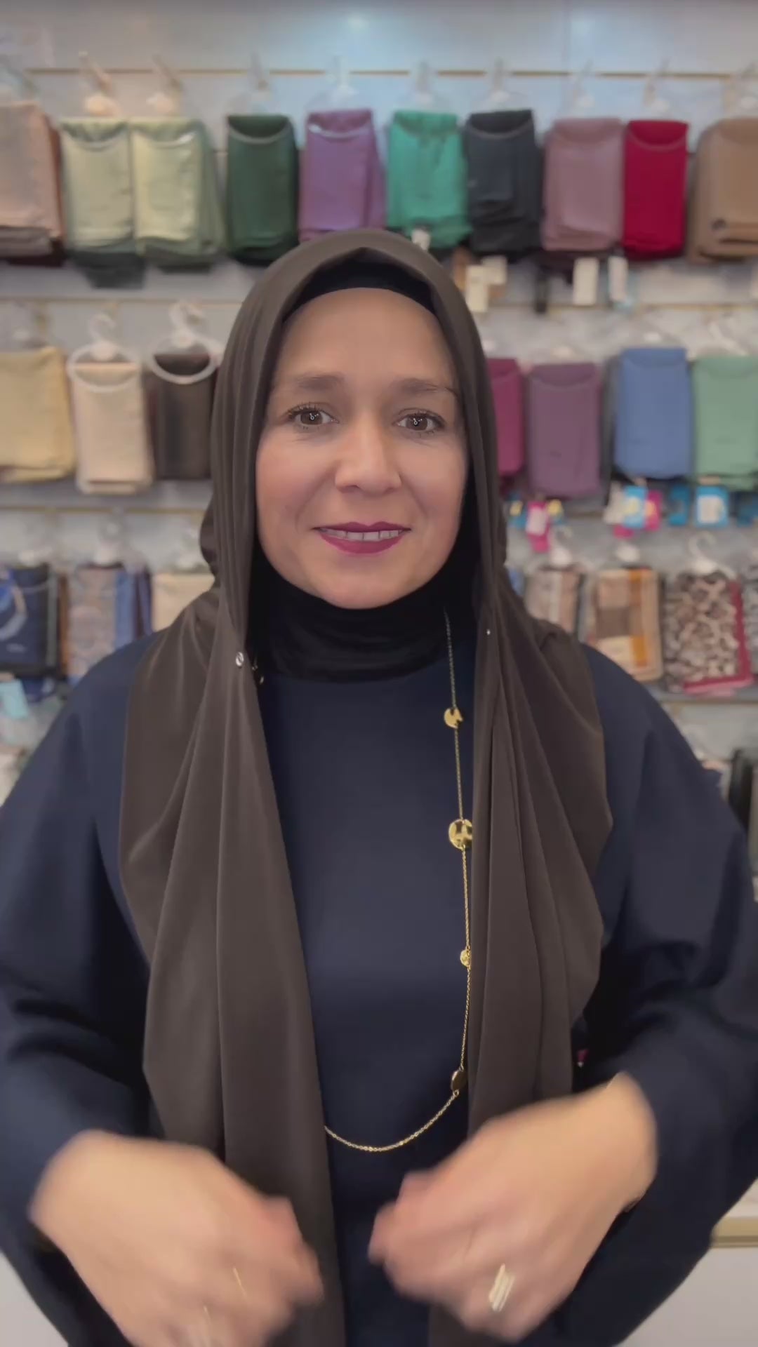 Emina fertig Hijab